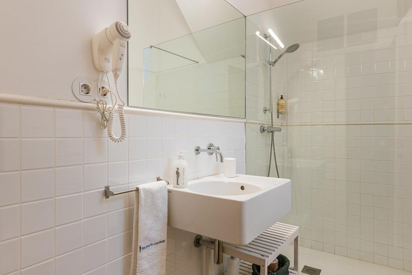 Guestready - Cedofeita Pool Suites OOporto Extérieur photo